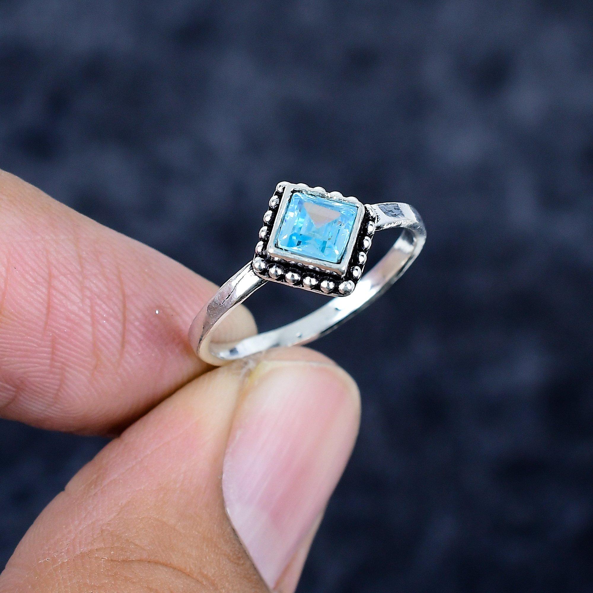 

Swiss Blue Topaz Gemstone 925 Sterling Silver Jewelry Ring Size 7.5 MM-3454