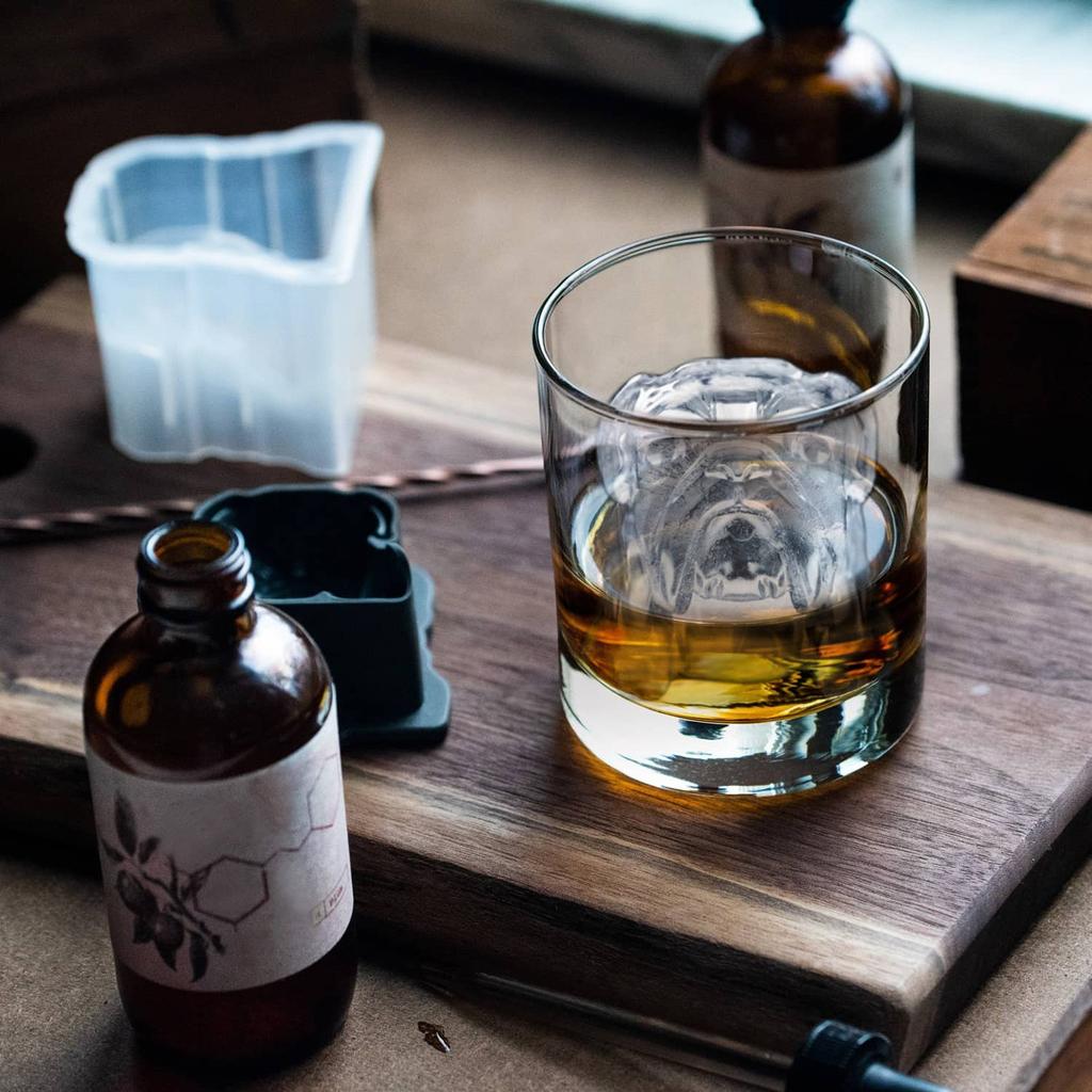 Formičky na vánoční kuchyňskou dekoraci Bulldog-Ice jsou neobvyklé a zábavné