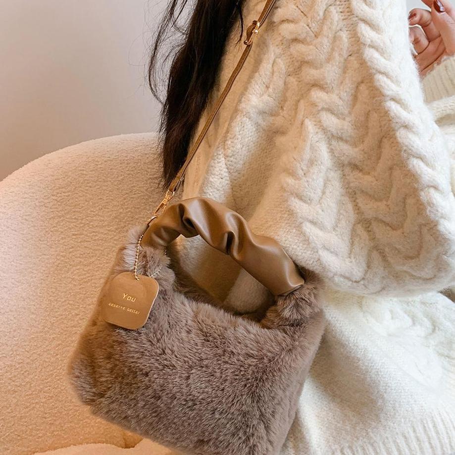 1 Pcs Fashionable Plush Messenger Bag Imitation Fur Women's Bag Autumn And Winter Retro Handbag Lady Plush Handbag Party