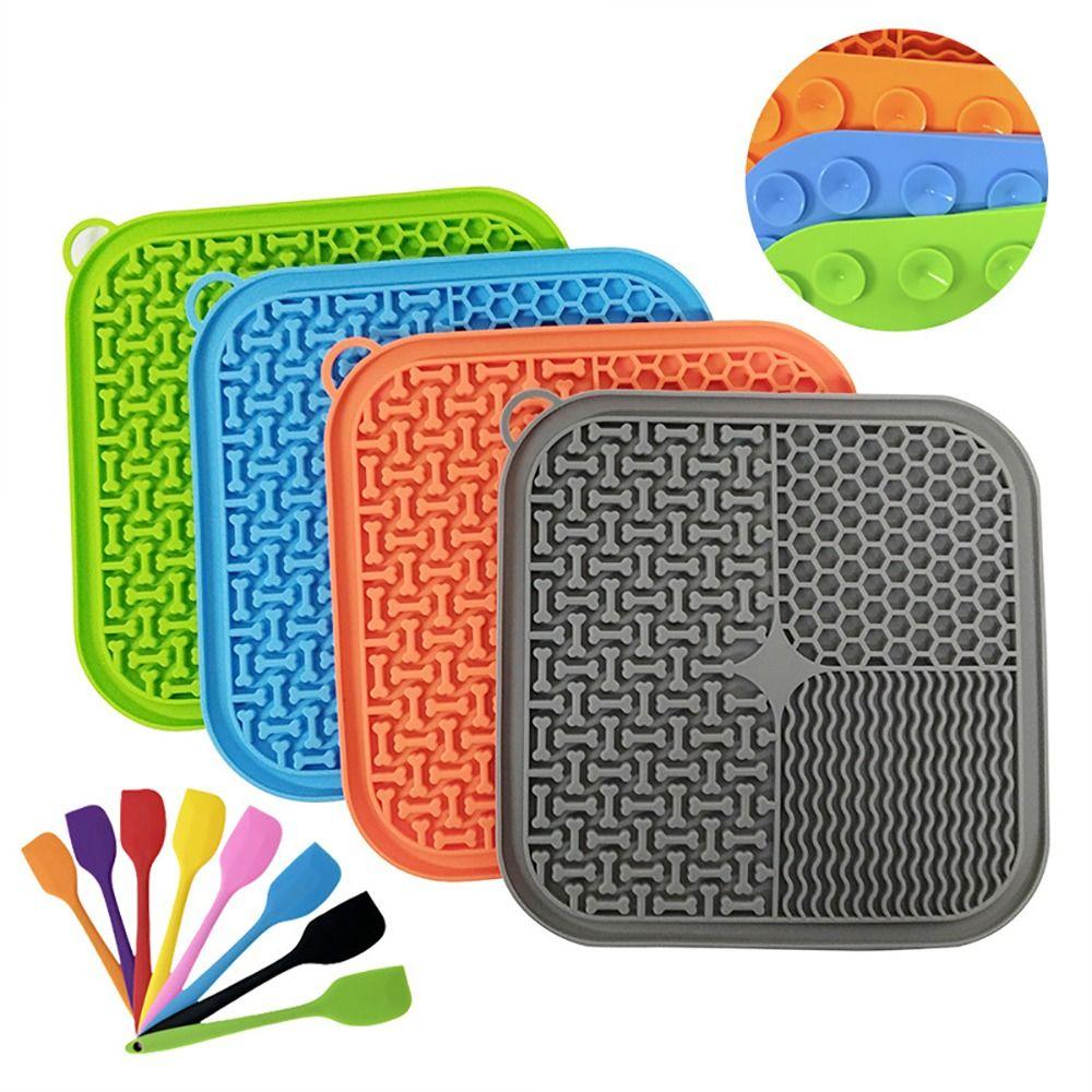 Easy To Clean Silicone Pet Licking Mat With Scraper Anti Choking Pet Slow Feeder With Suction Cups Cat Dog Bowls Hardwood