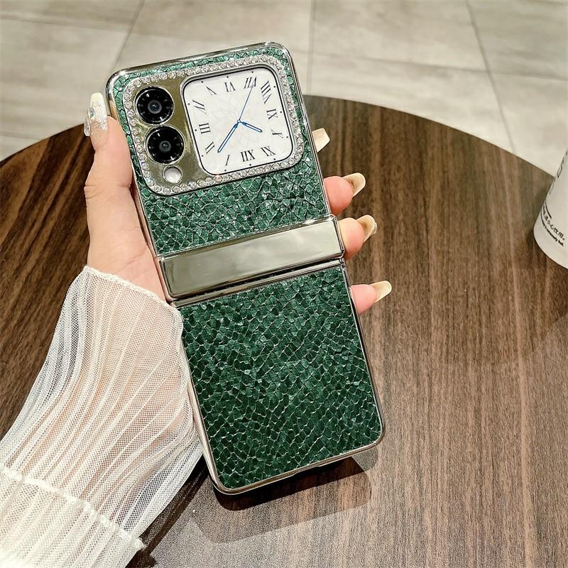 

For Huawei nova Flip 5G Case Fish Scale Texture PU Leather+PC Rhinestone Phone Cover Green