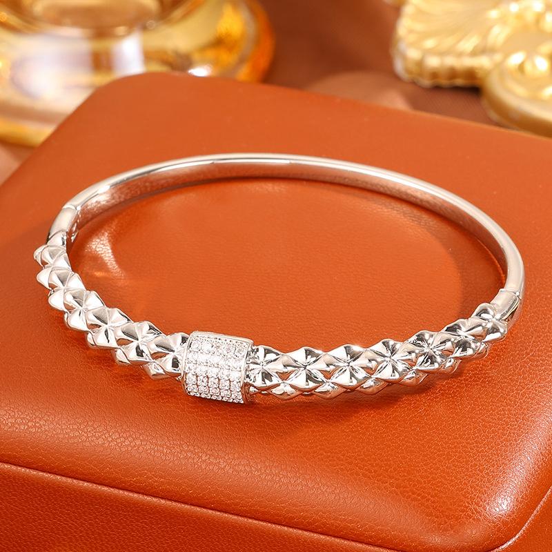 Buckle Bracelet Women's Fashion Light Luxury High-end Bracelet