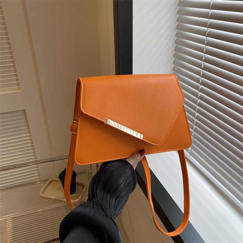 Stylish Retro Textured Mini Crossbody Bag With Magnetic Closure In Five Colors