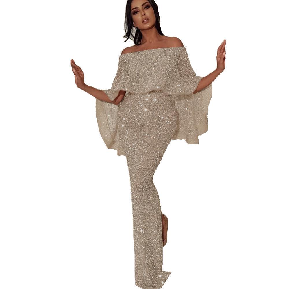 Večerní šaty na jedno rameno s designem lotosových listů a třpytivým rozparkem na bocích