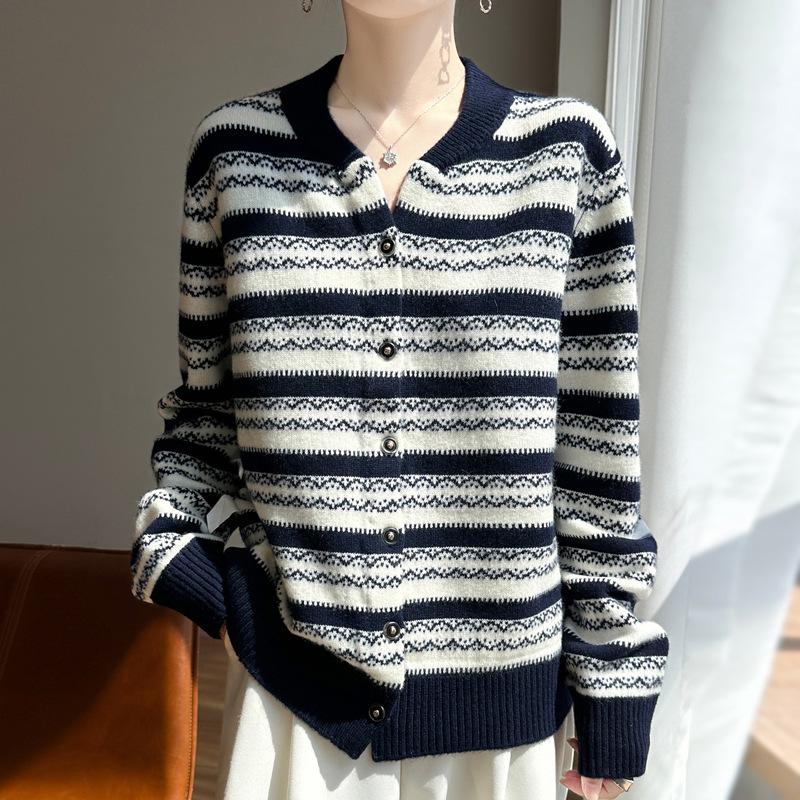 Autumn And Winter New Fair Island Wool Sweater Women'S Retro Jacquard Knitted Sweater Loose Thick Sweater Wear Women'S Cardigan