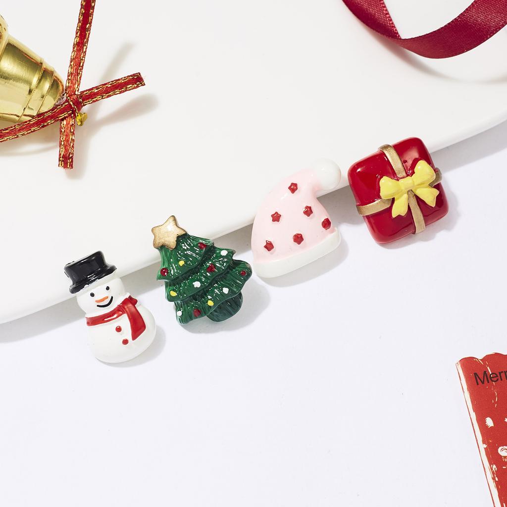Classic Cute Cartoon Christmas Series Brooches Set for Women 3pcs Snowman Santa Claus Elk Acrylic Pin Party Jewelry Accessories