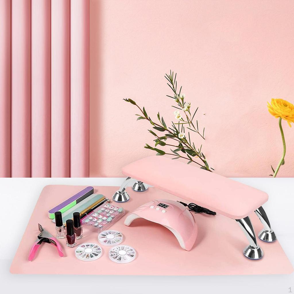 Ergonomic Nail for Manicure Sessions