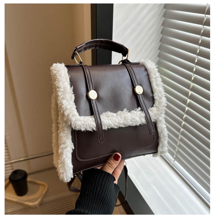 

Жіночий рюкзак 2024 Новий повсякденний милий ретро плюшевий невеликий рюкзак модний тренд туристичний рюкзак темно-коричневого кольору