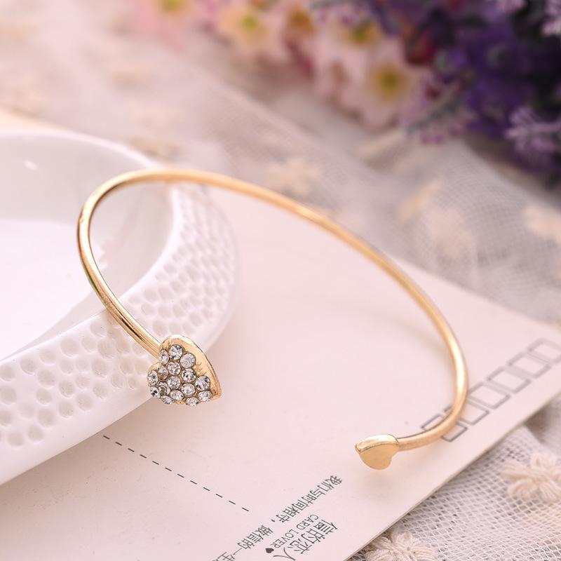 

Crystal Heart Bangles for Women Gold Color Opening Cuff Adjustable Ladies Bangles Fashion Wedding Zircon Hand Accessories