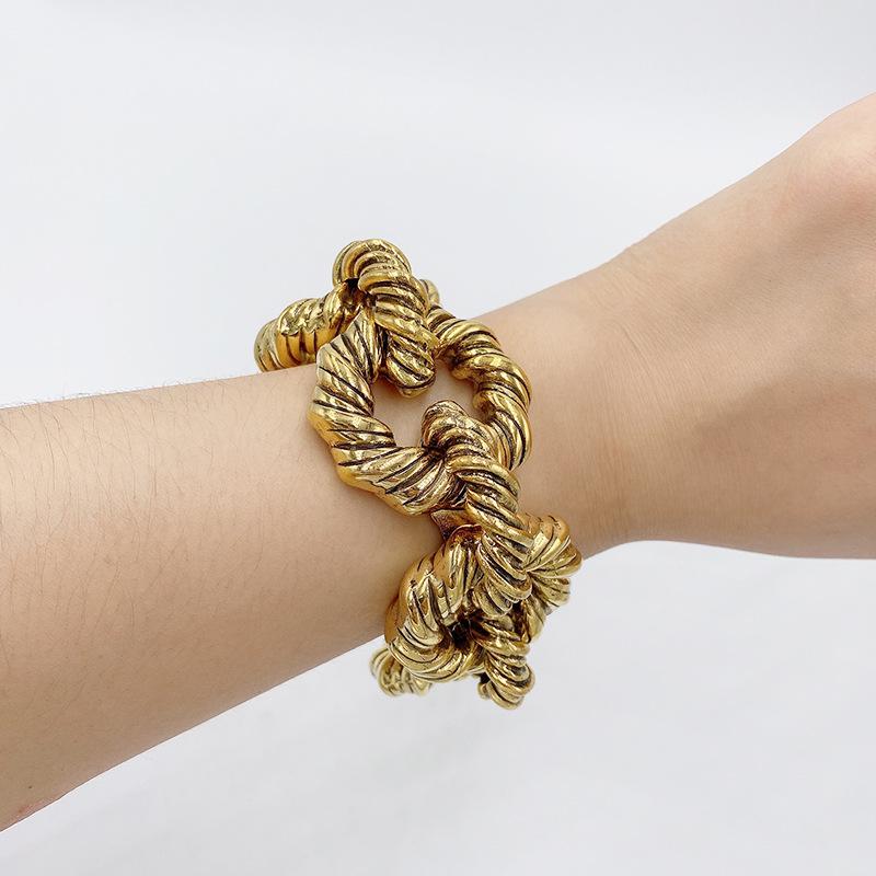 Alloy Twisted Bracelet - Bold Hip-Hop Style Jewelry for E-commerce