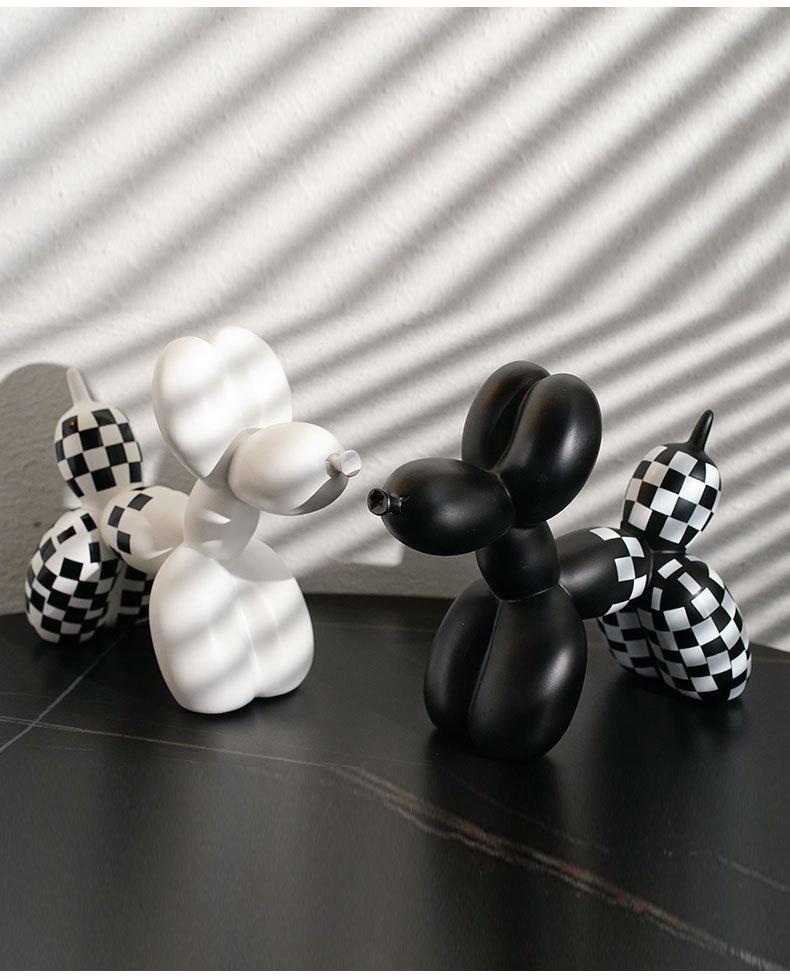 Plaid Balloon Dog Ornaments: Black & White Resin Decor for TV Cabinets & Living Rooms