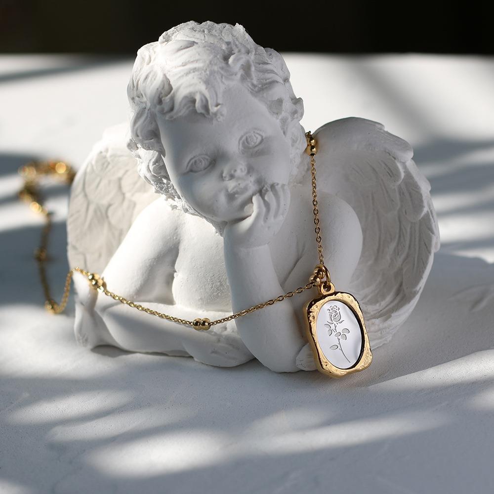 Titanium Steel Mirror Necklace For Women Vintage French Relief Magic Mirror Rose Flower Square Pendant Cloak Chain Sweater Chain Fashion Jewelry