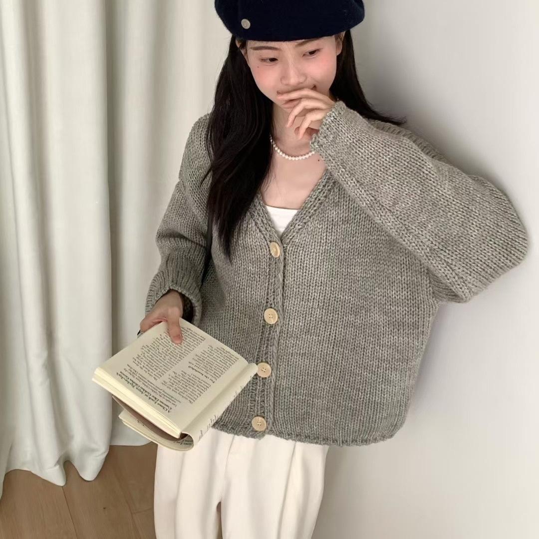 

Korean Minimalist Autumn Knit Cardigan - Women s Slimming, Loose, Short Sweater One Size (80-120 cm) светло-зеленый