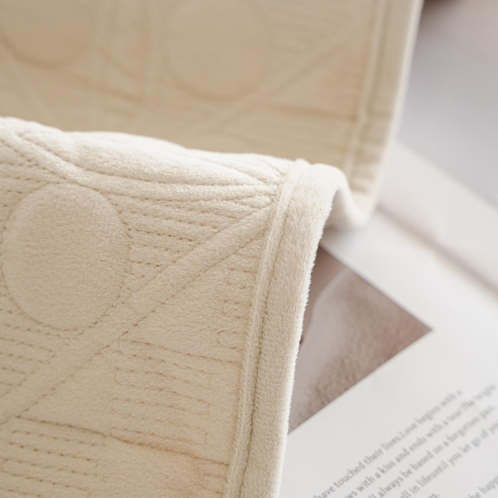 European and American Velvet Sofa Cushion Four Seasons Universal Seat Cushions French Entry Lux Solid Color Non-Slip Sofa Cover Cover Cloth