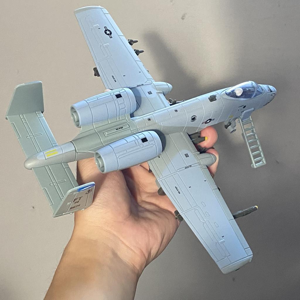 Miniatur 1/72 Thunderbolt II A-10 Warthog Hog Legierung Druckguss Neues Kampfflugzeug Modell Ornamente Ton & Licht Serie Kindergeschenk