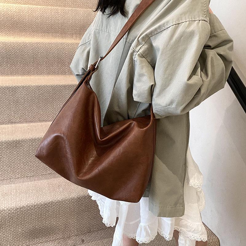 Bag Women's Casual New Retro Large-capacity Commuting Large Bag Casual One-shoulder Messenger Tote Bag Autumn and Winter