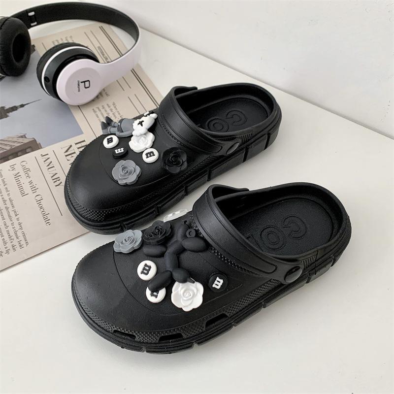 Hole shoes women's 2025 new women's muffin platform beach shoes student bag head wearing sandals