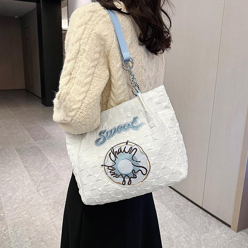 Stylish Canvas Shoulder Bag For Women With Spacious Design And Trendy Fall Colors