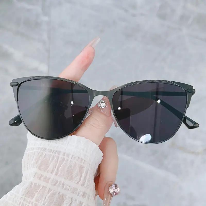1Pc Round Cat-Eye Fashion Glasses for Women, Men, Casual Metal Glasses, Suitable for Driving, Beach and Travel