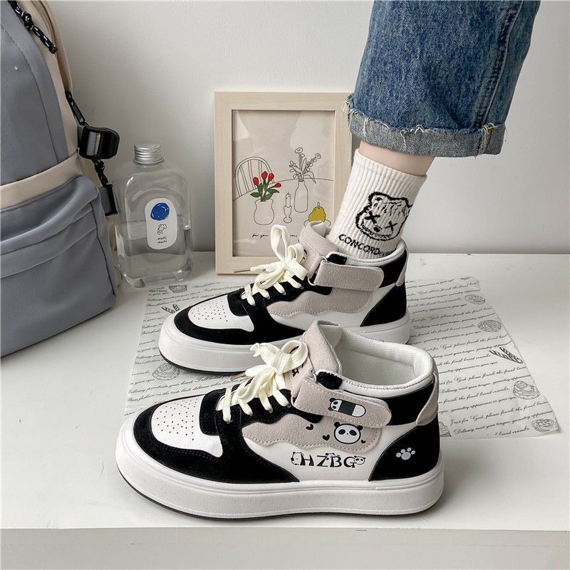 Schwarz-weiße High-Top-Schuhe, neue kleine weiße Schuhe, Damenschuhe, niedliche Studenten-Sport- und Freizeit-Board-Schuhe, vielseitige Damenmodelle von Guochao