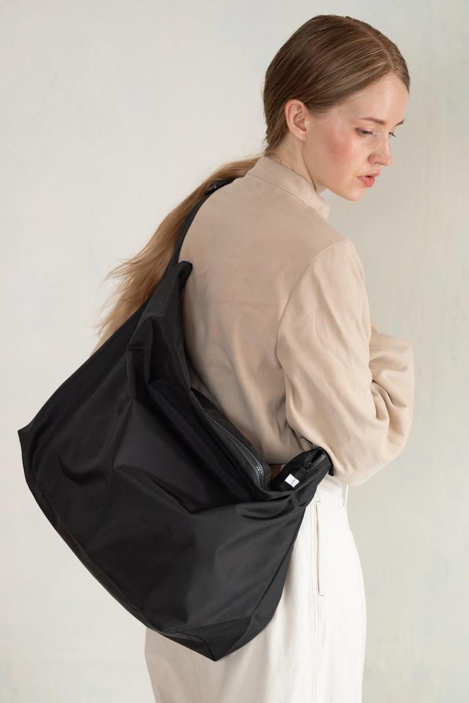 SASURA Cordura Messenger Bag, Made In Japan, Water-Repellent, Lightweight, Large Capacity, for Men and Women (Cordura)