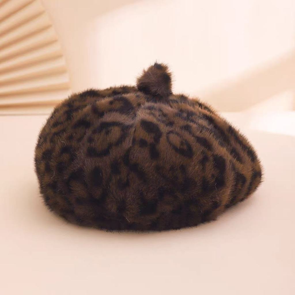 Britischer Vintage-Baskenmütze mit Leopardenmuster und Plüschmaterial für Herbst- und Wintermode