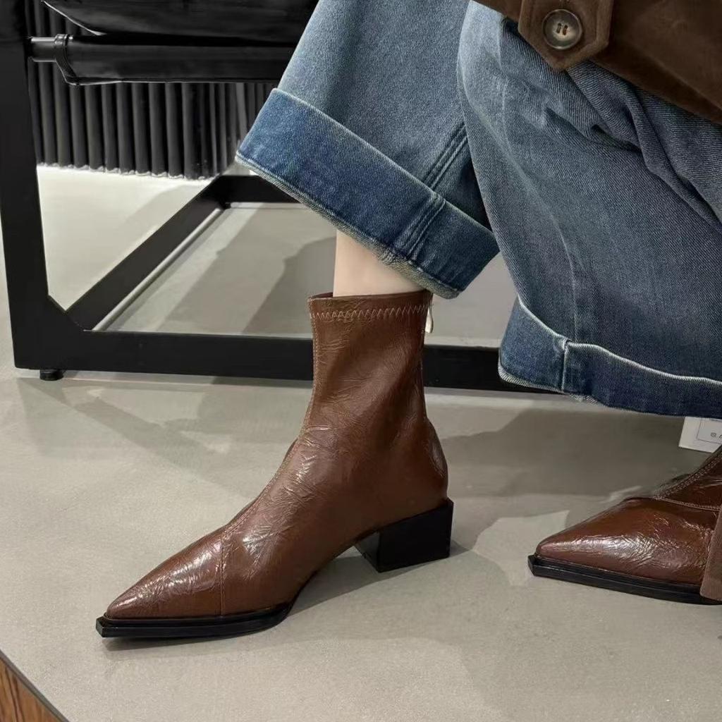 French thick heel pointed short boots women's autumn and winter thin boots middle heel rear zipper retro splicing and ankle boots