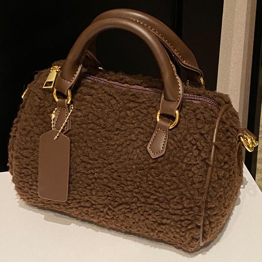 

Женская сумка через плечо из искусственной кожи, пушистая меховая сумка-бочонок Boston с карманом, сумка-саквояж на молнии для работы, путешествий кофейный