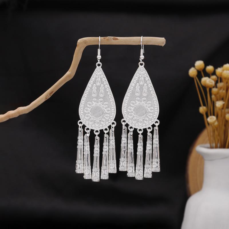 Vintage Miao Silver Minority Wind Earrings Personalized Bohemian Style Flower Long Fringed Earrings