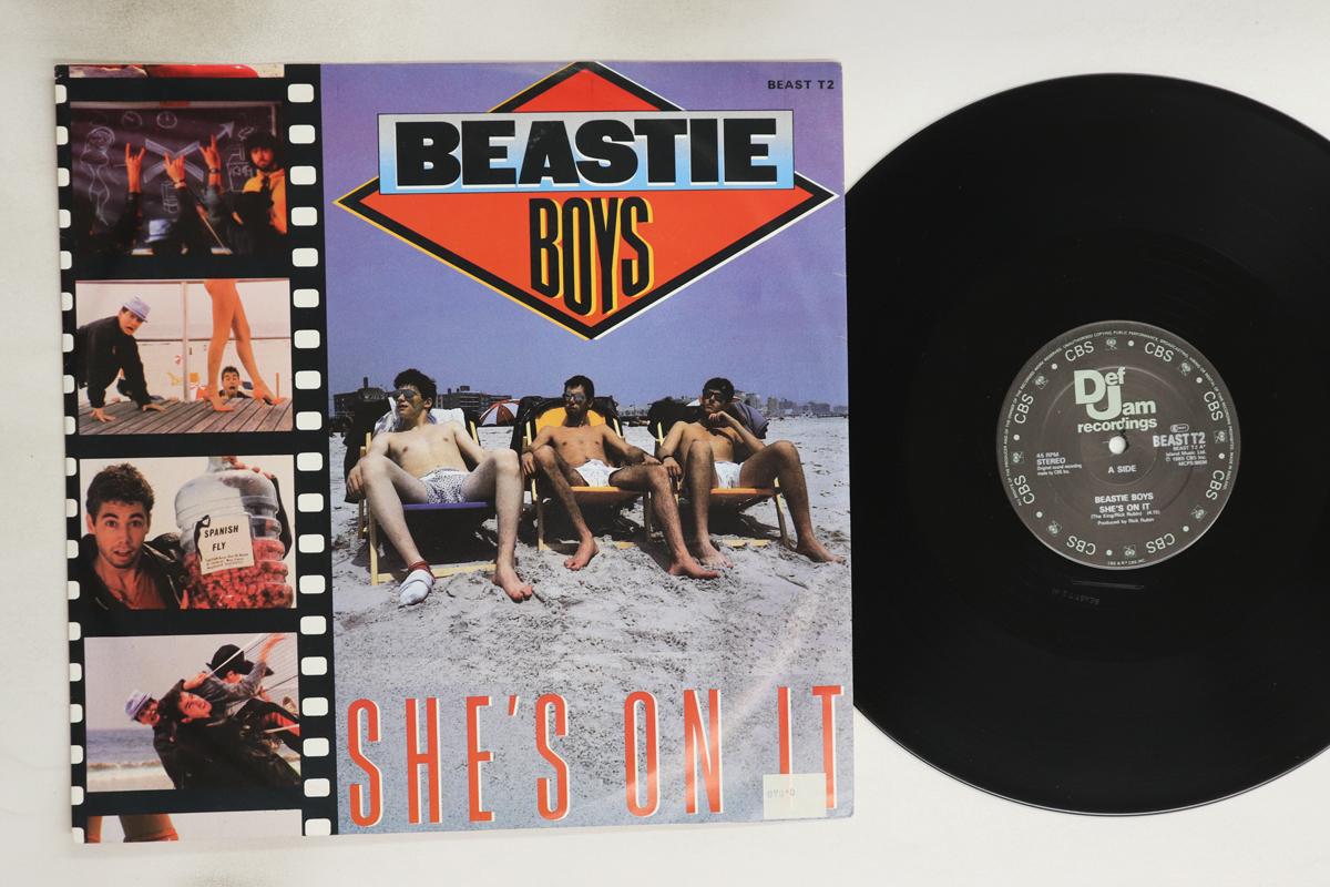 

12-дюймовая пластинка BEASTIE BOYS - She s On It BEASTT2 DEF JAM RECORDI 1987 UK Рэп и хип-хоп/R&B Б/У