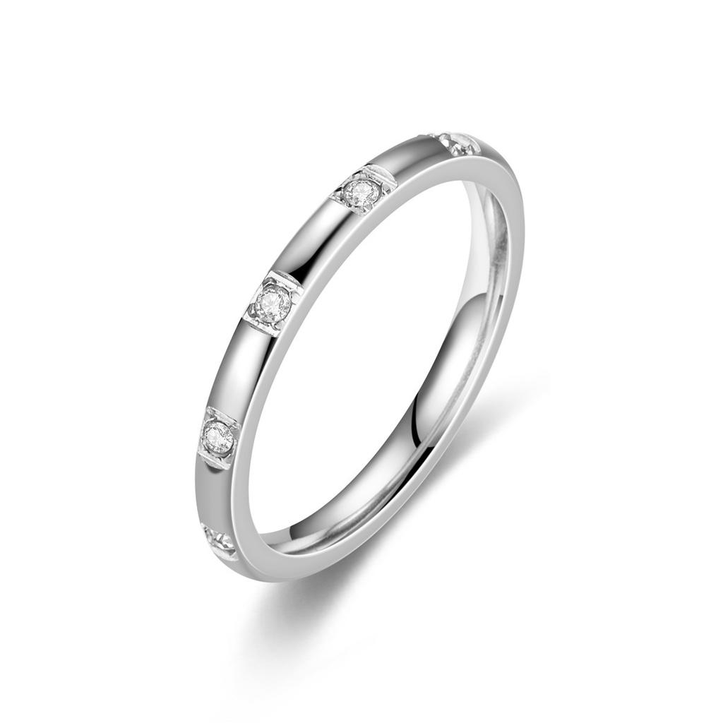 A 1pc Stylish, Stylish, Versatile and Simple Titanium Steel Ring with Synthetic Zircon Design