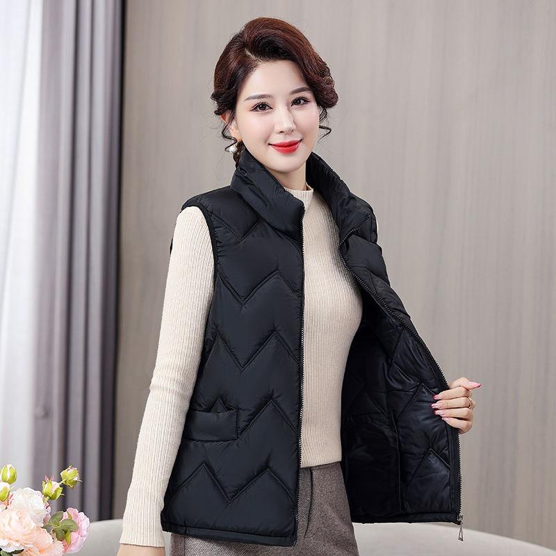 Light Purple Quilted Vest for Women - Chic, Warm, Sleeveless Polyester Top with Zipper Closure for Spring/Fall