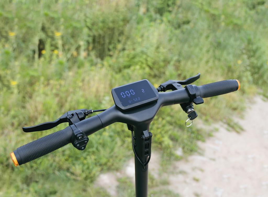 KuKirin Ηλεκτρικό Πατίνι A1 800W Μοτέρ, 48V 13Ah Μπαταρία Λιθίου, Ελαστικά Κενού 10 ιντσών, 45 χλμ. Αυτονομία, 45 χλμ./ώρα, Διπλά Δισκόφρενα Ηλεκτρικό Πατίνι