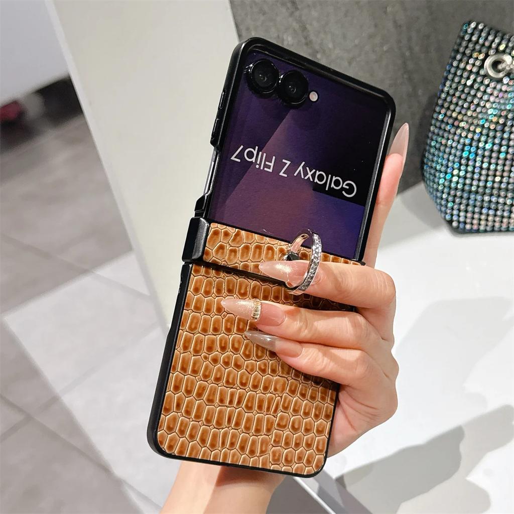 Custodia Nera in Pelle di Coccodrillo Portatile con Anello per Telefono per Samsung Galaxy Z Flip7 6 Flip 5 Flip6 Flip4 3 Flip7 FE Cover Posteriore