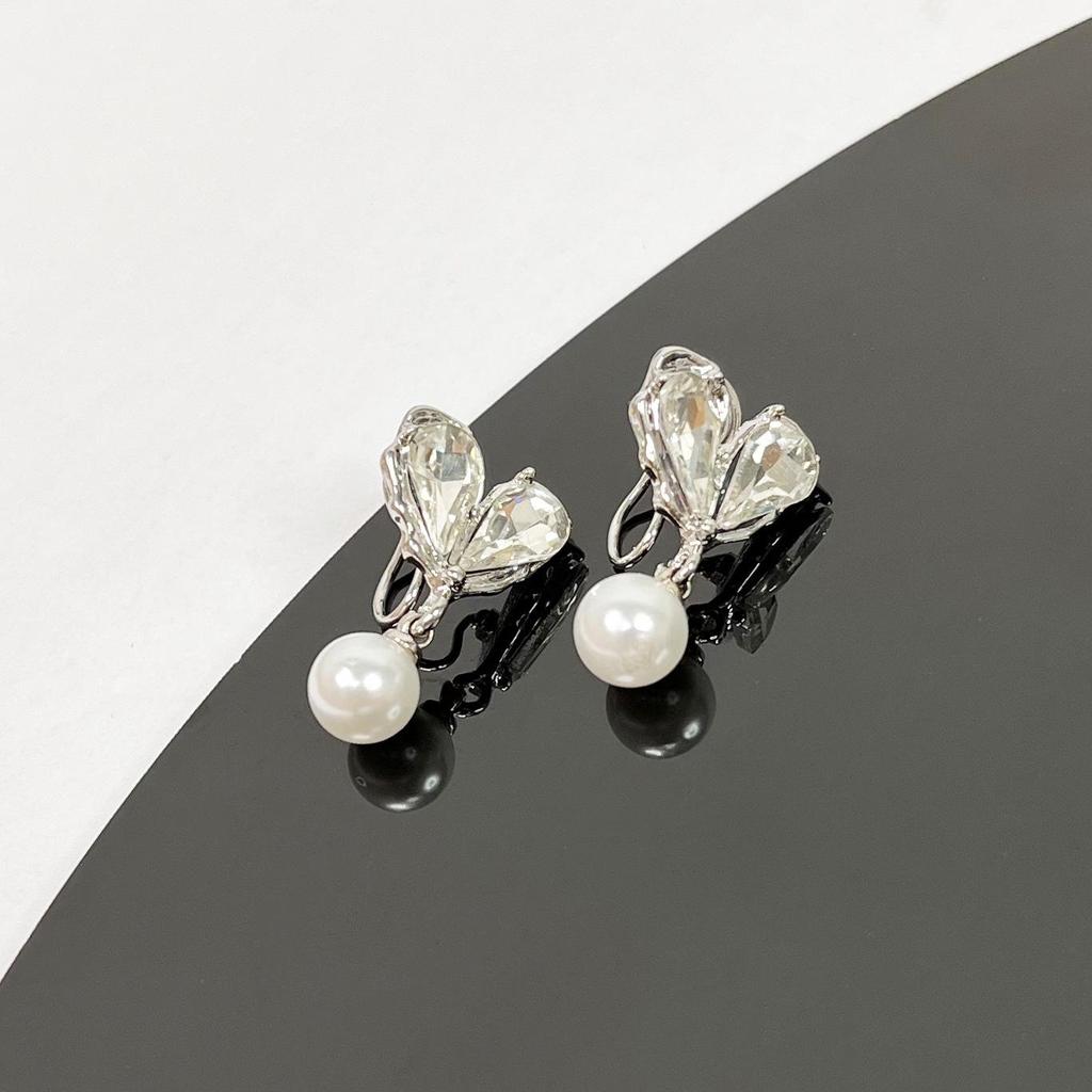 Pearl Mosquito Coil Disc Ear Clips: No-Pierce, Elegant French-Style Earrings for Women