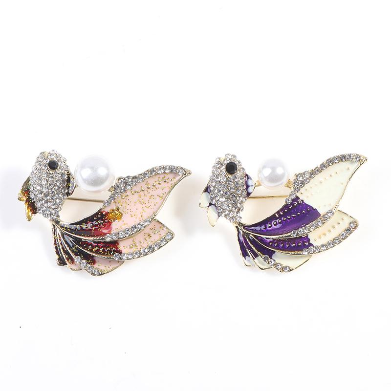 1Pc Crystal Rhinestones Goldfish Brooches Women Brooch Pin Clothes Accessories