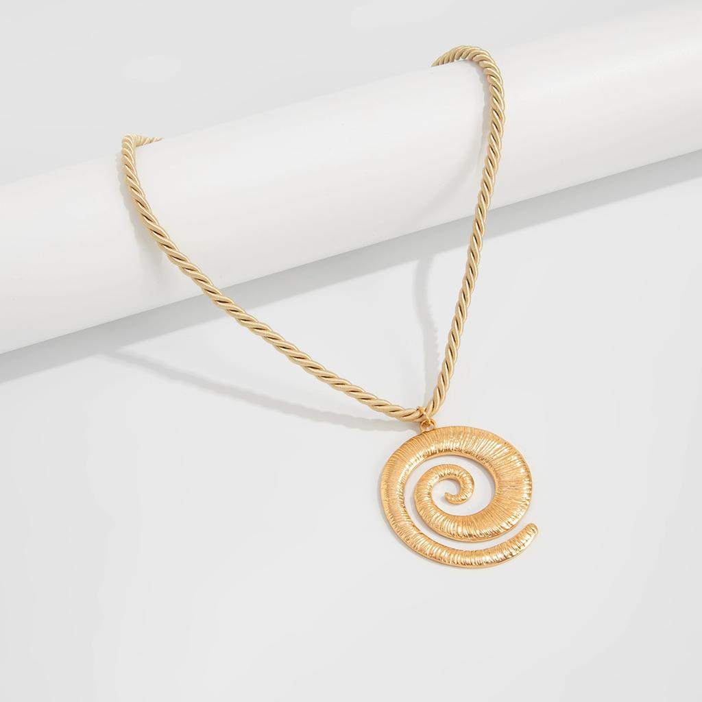Spiral Geometric Square Flower Pendant Necklace Female, Hip Hop Trend Travel Auction with Collarbone Chain