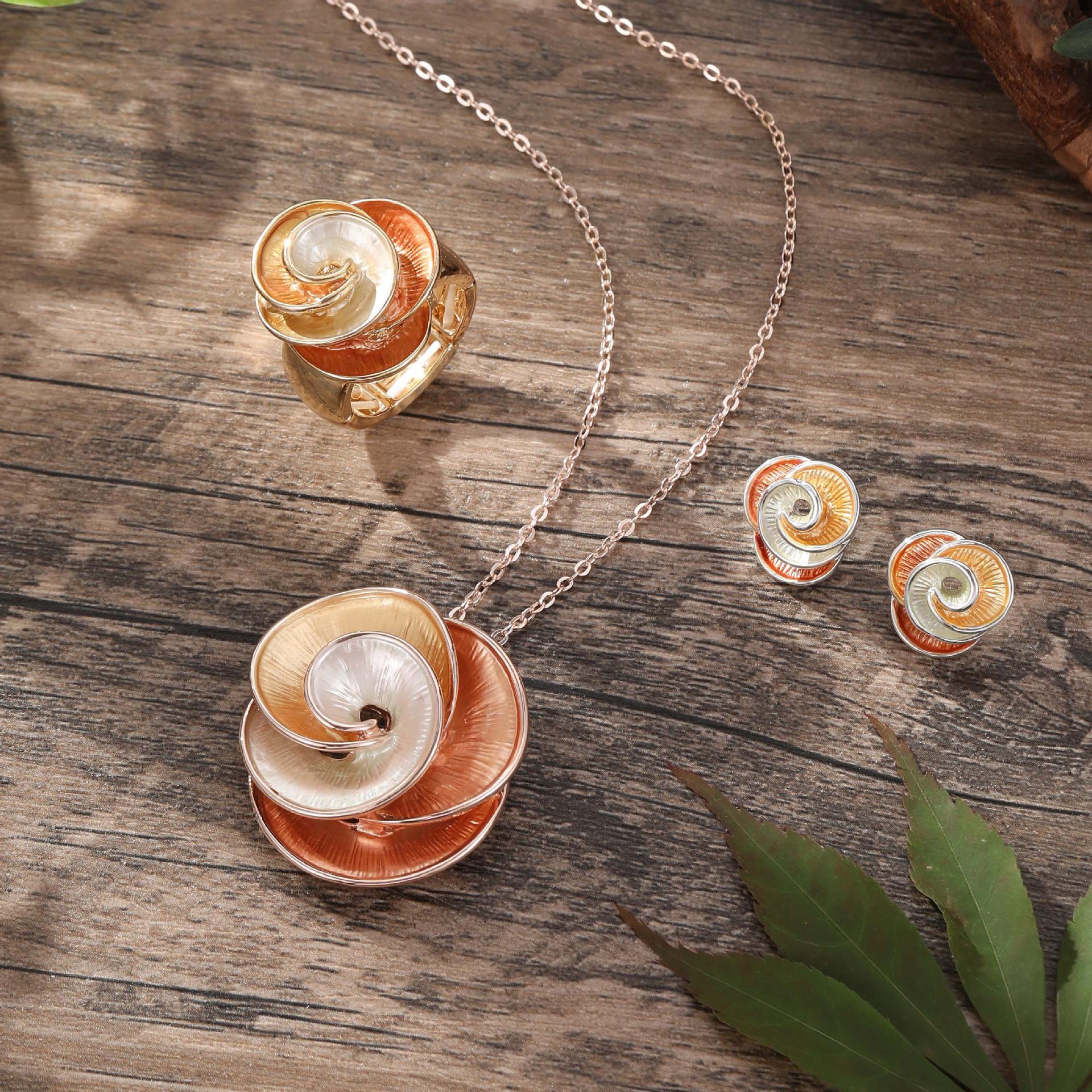 

Новые эмалевые геометрические серьги-пусеты с розой, набор колье с кольцом, женское универсальное колье с цветком.