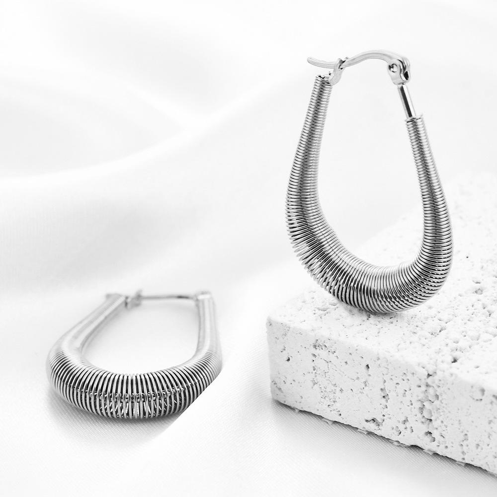 18K Gold Stainless Steel U-shaped Fashion Hoop Earrings for Women