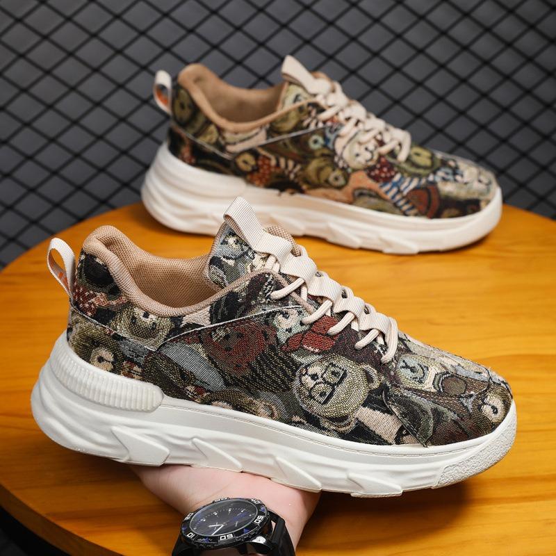Men's shoes breathable soft-soled cloth thick-soled dad shoes young and young casual painted canvas shoes breathable and casual
