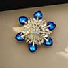 Light Luxury, High-end, Elegant and Trendy Accessories, Love High-end Crystal Snowflake Brooch