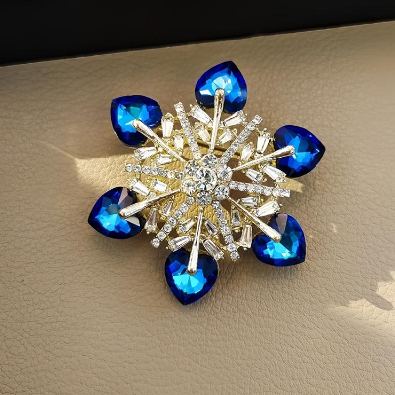 Light Luxury, High-end, Elegant and Trendy Accessories, Love High-end Crystal Snowflake Brooch