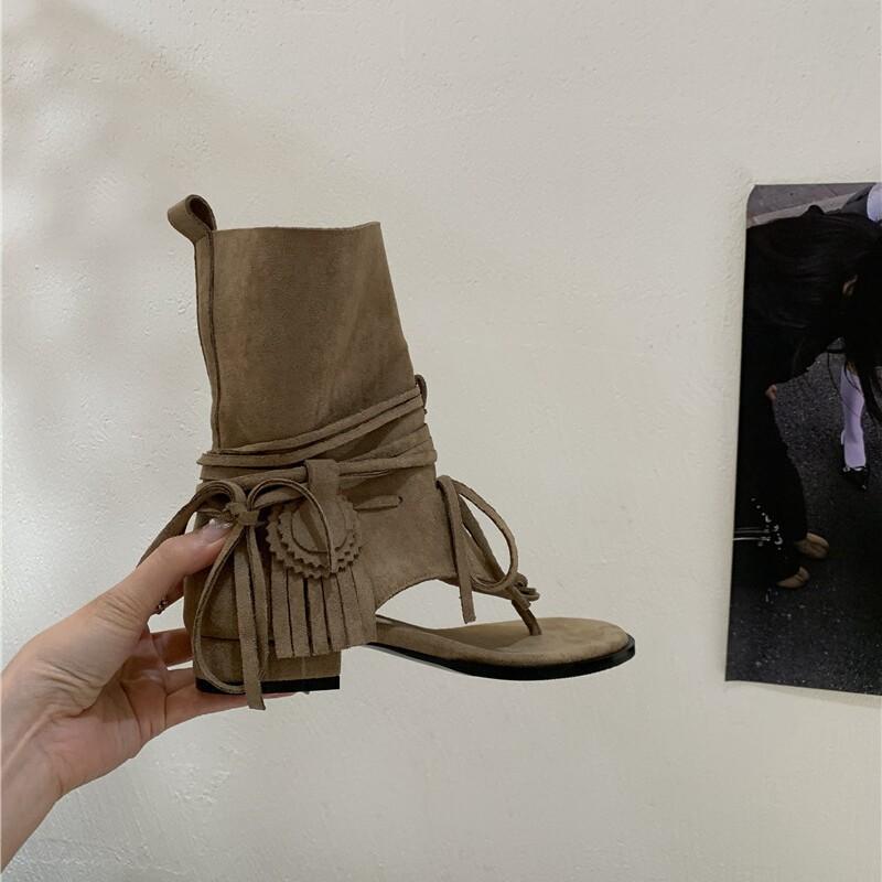 Erste Begegnung mit Jimelad Wind Dicke Ferse Fransen Zehen Coole Stiefel Damen Sommerurlaub Wind Kurze Stiefel Hohl Clip
