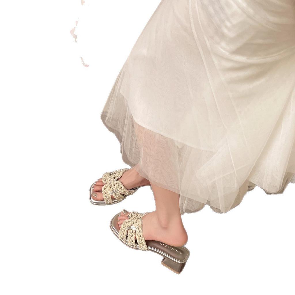 Xiaoxiangfeng cross pearl word French summer slippers women wear flat bottom cool slippers lazy new 2025