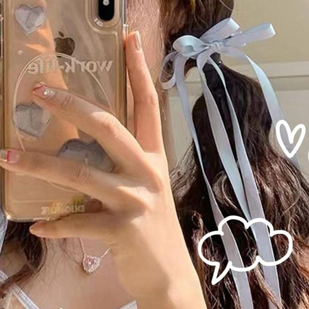 Женский пучок с косой и лентой Blue