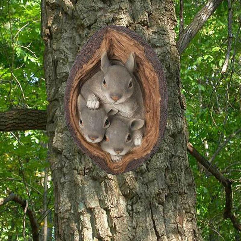 Garden Squirrel Tree Hugger Outdoor Tree Hole Statues Tree Face Decoration