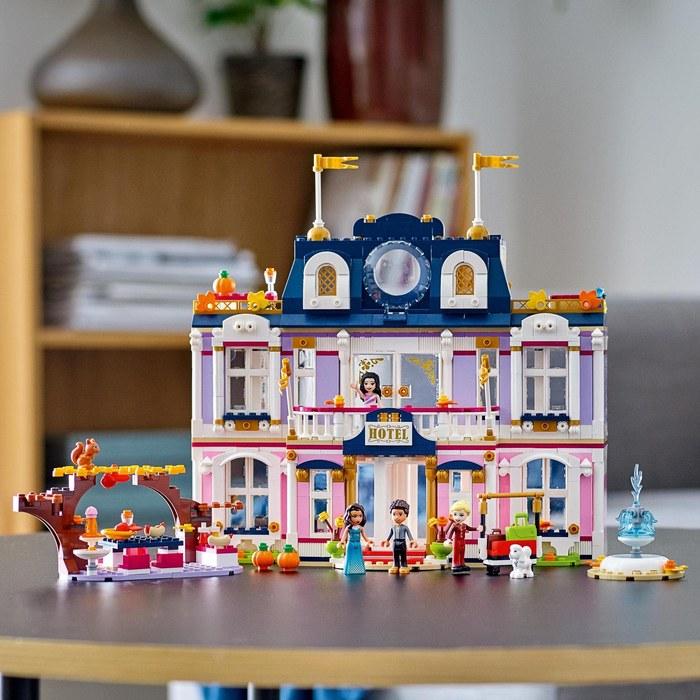 LEGO Friends Heartlake City Grand Hotel 41684, Multicolor
