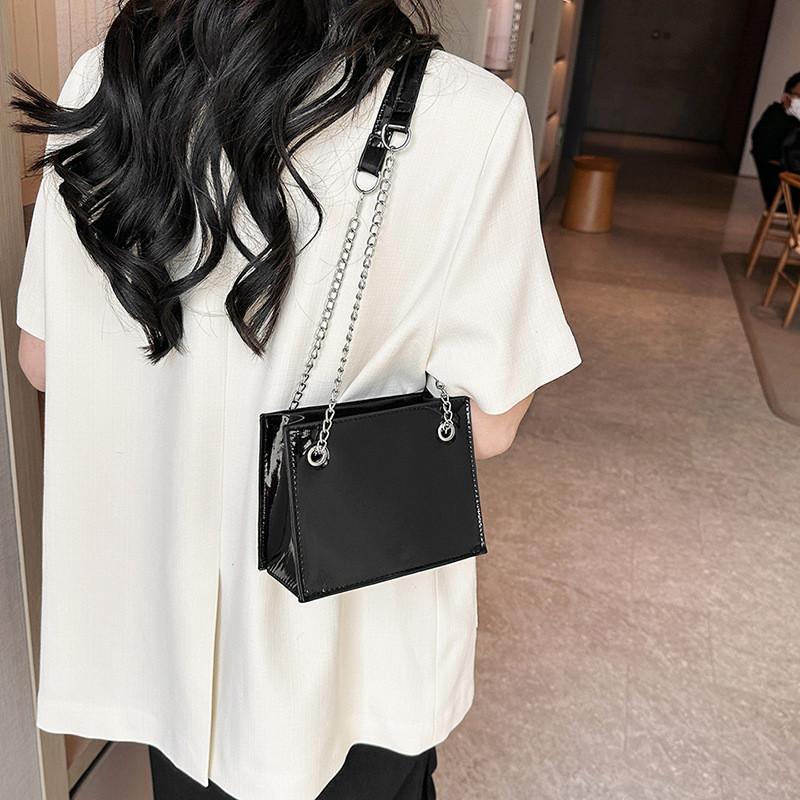 Chic Casual Crossbody Bag 2023 Summer Stylish Trendy Large Capacity Tote Bag For Women
