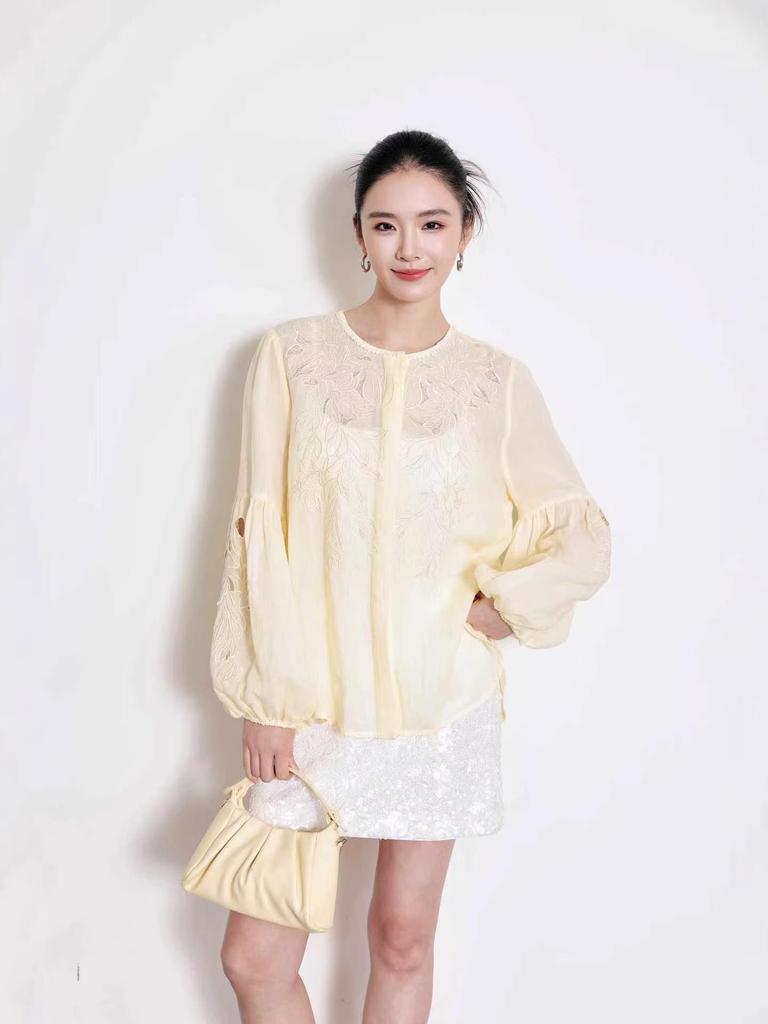Spring 2026 French Embroidery Linen Shirt with Lantern Sleeves - Casual Vacation Style