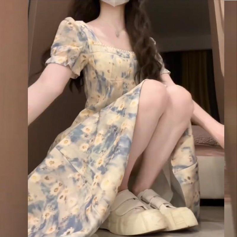 New summer waist shows first love, holiday style travel floral dress, children's French square collar oil painting dress